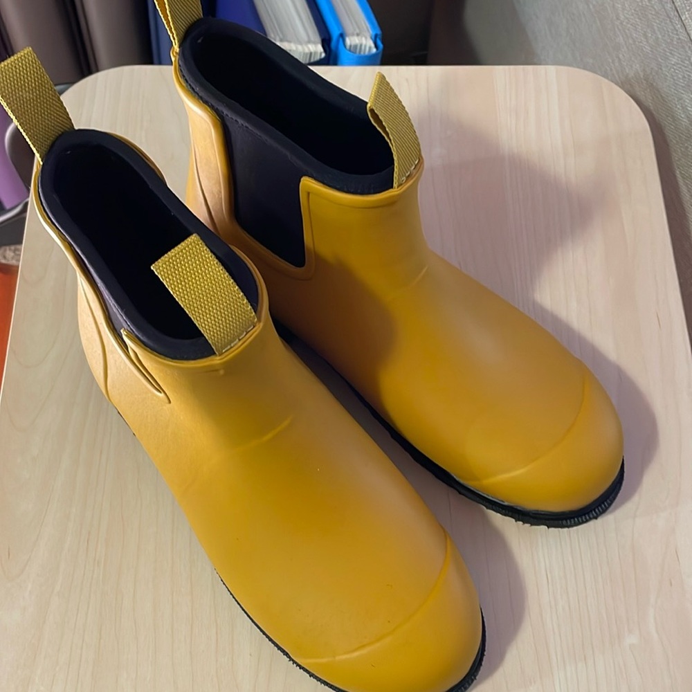 Meet People Rain Boots size 40